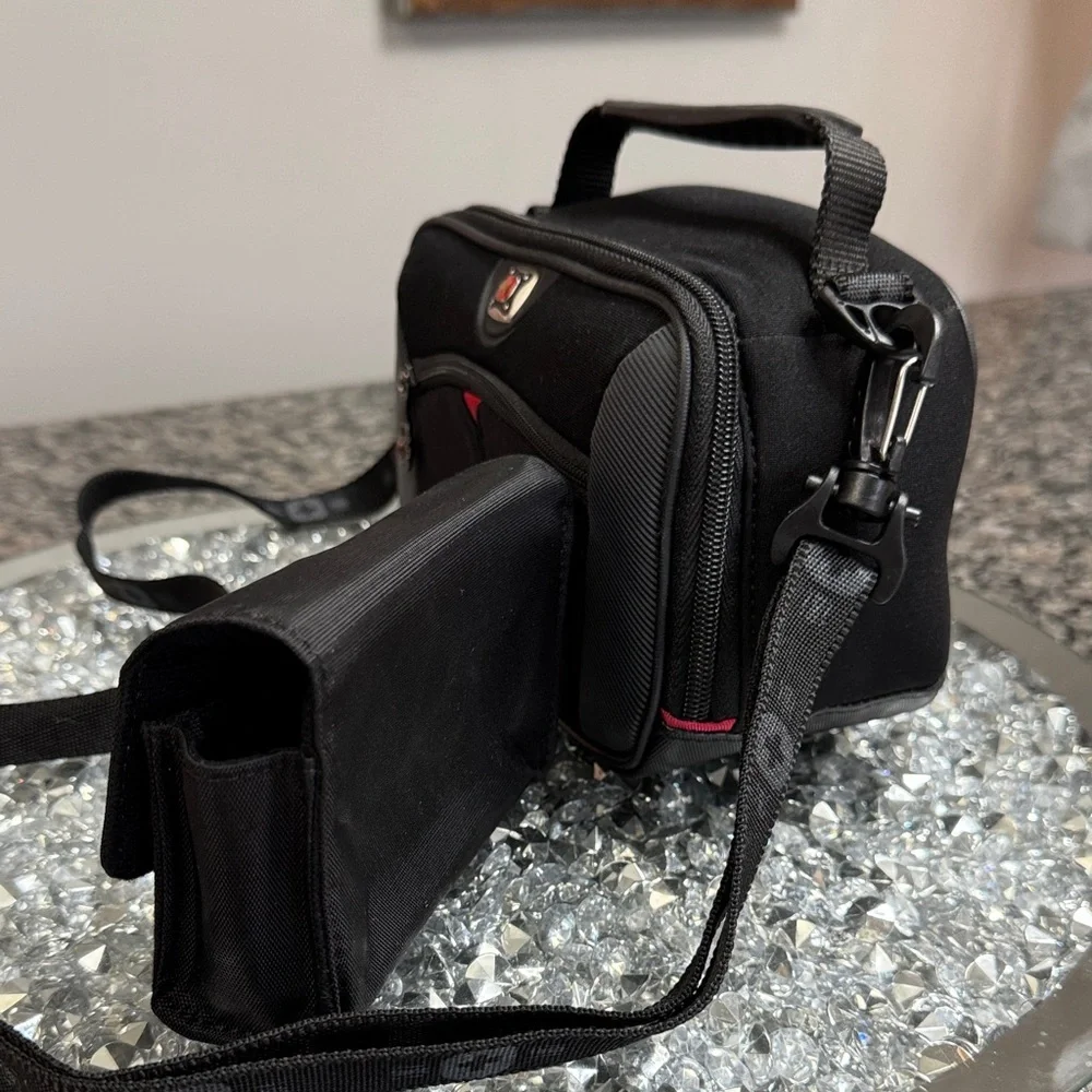 SwissGear Black and Gray camera bag crossbody Messenger Bag Set EUC